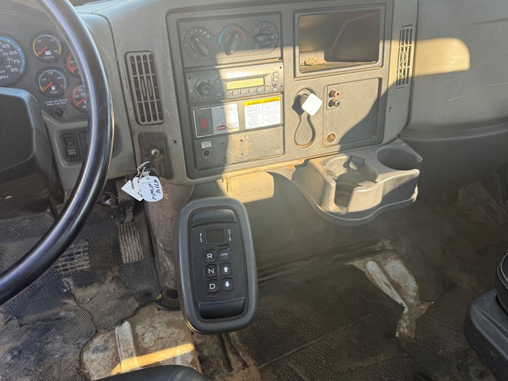 2012-international-durastar-4400-image-40