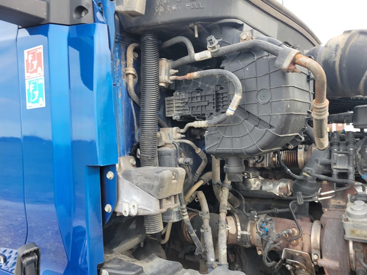 2020-kenworth-t680-image-51