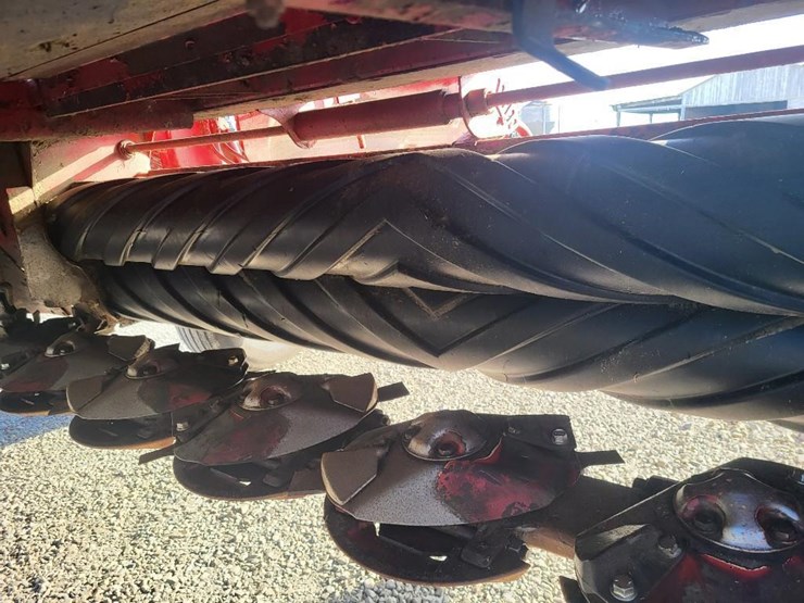 2011-new-holland-h7450-image-21