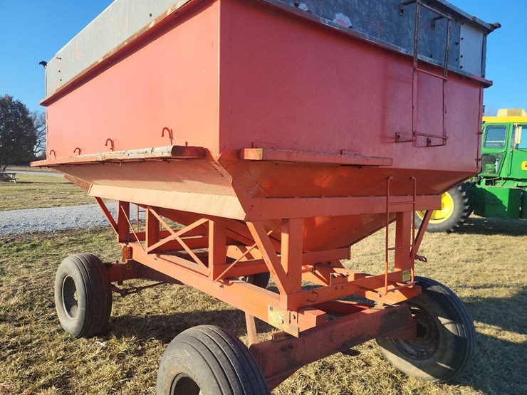 hopper-wagon-w/westendorf-running-gear-image-22