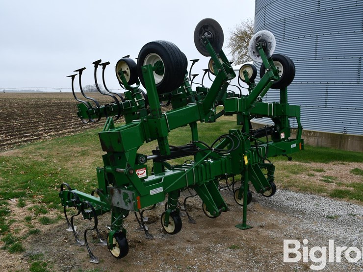 glencoe-8r30-cultivator-image-3