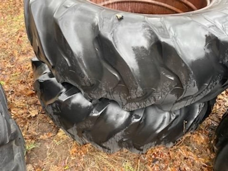 (2)-20.8-38-tires-on-beveled-rims-image-2