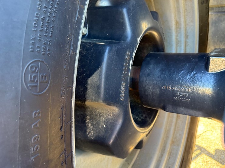 2016-case-ih-magnum-310-image-11