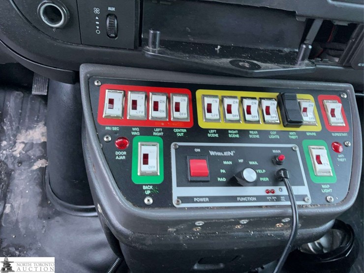 2017-chevrolet-express-s/a-ambulance-image-24