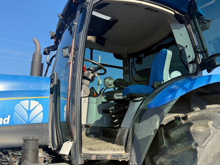 new-holland-t6070-image-17