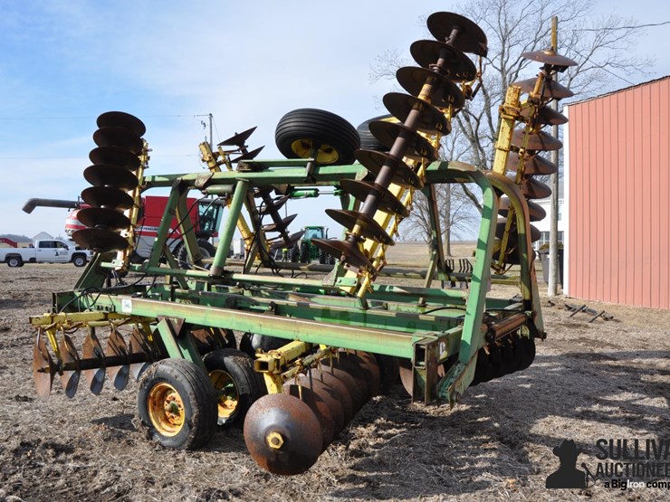 john-deere-230-image-7