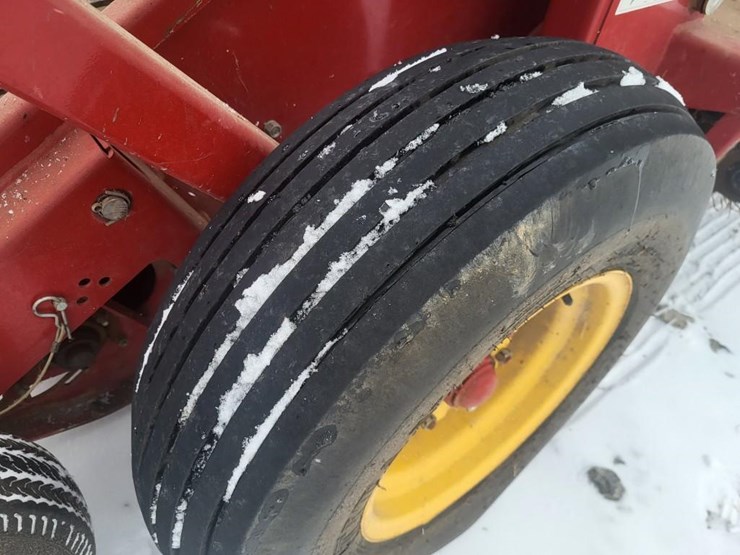 2013-new-holland-h5420-image-16