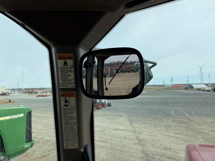 2015-case-ih-340-image-56