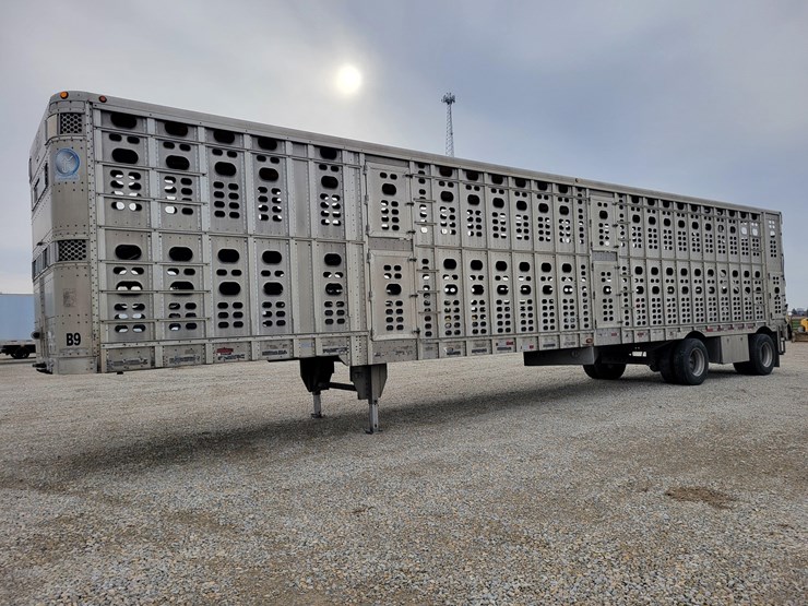 2005-wilson-livestock-trailer-image-6