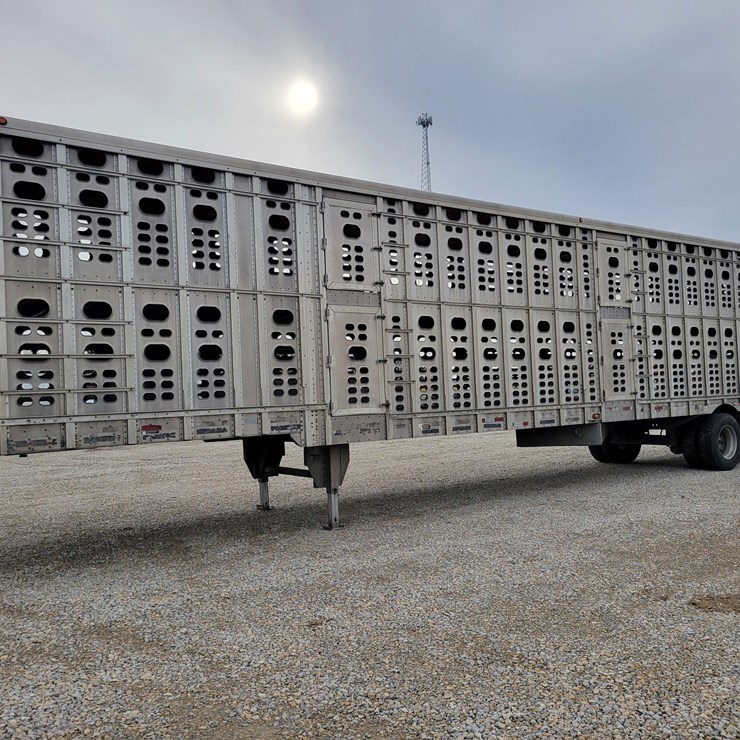 2005 WILSON LIVESTOCK TRAILER