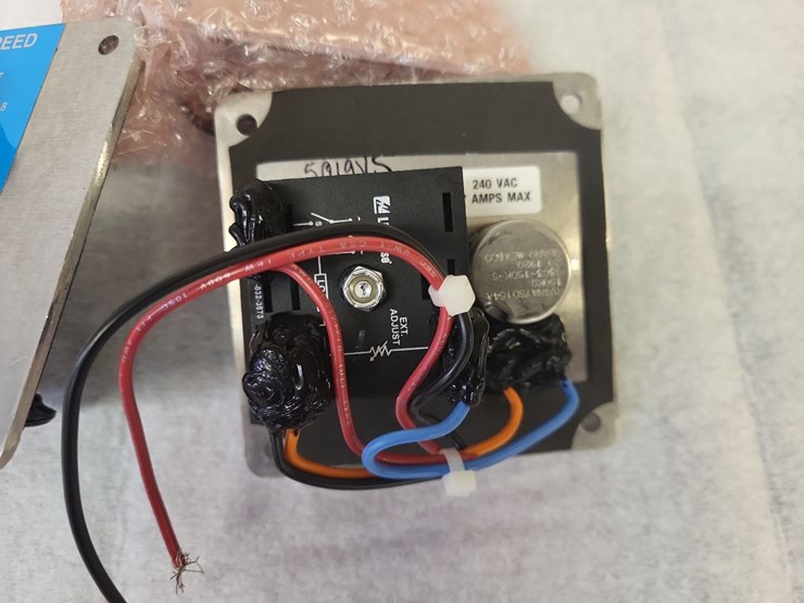 (3)-munters-7-amp-240-volt-ssc-select-speed-controllers---tag-#1210-image-4