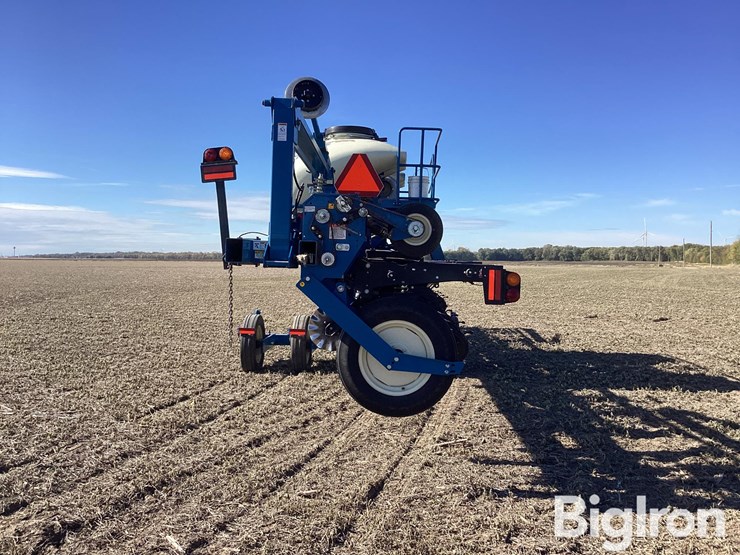 2014-kinze-3600-image-7