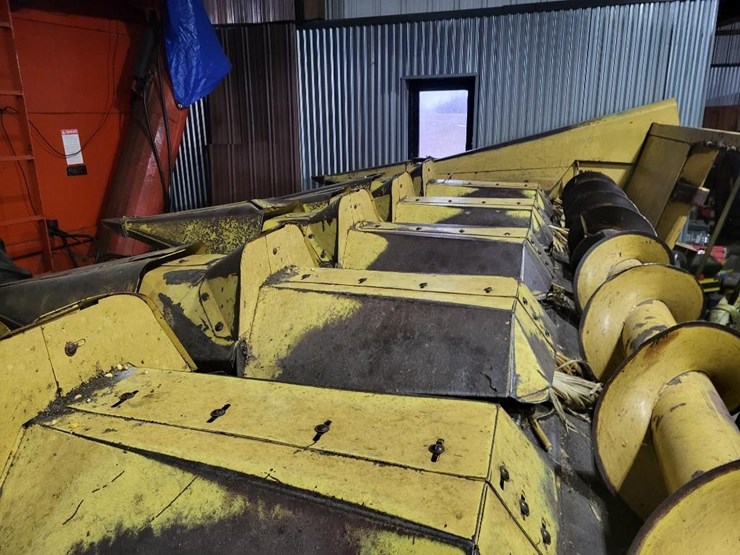 new-holland-974-image-18