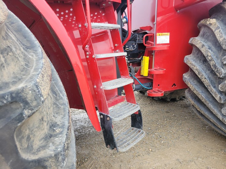 2014-case-ih-400-image-3