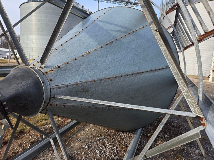 9-ton-hog-slat-feed-bin-image-9