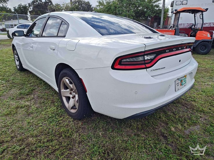 2018-dodge-charger-sedan-image-4