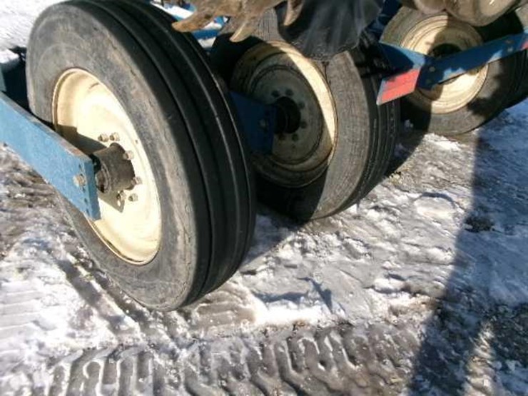 2013-kinze-3600-image-30