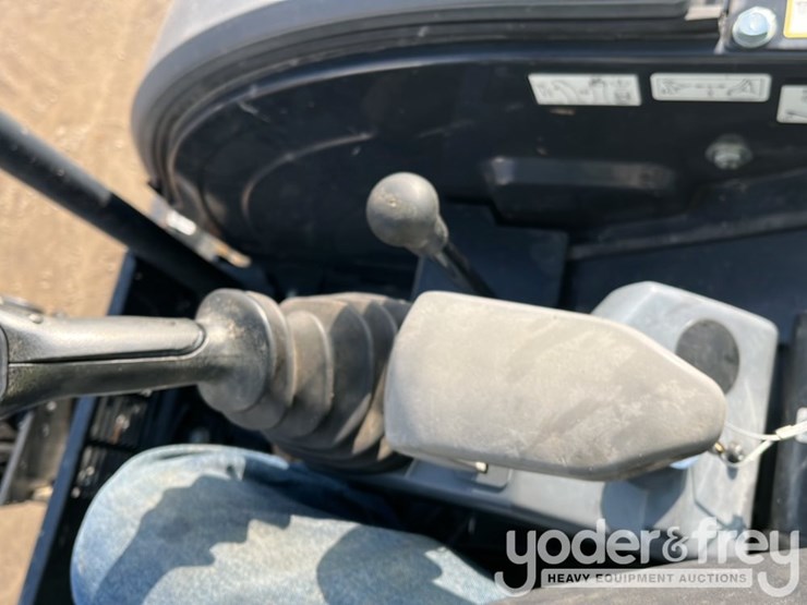 2021-deere-26g-image-36