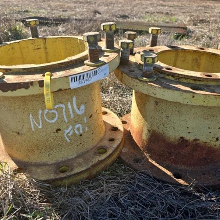 (2) JOHN DEERE EXTENSION HUBS