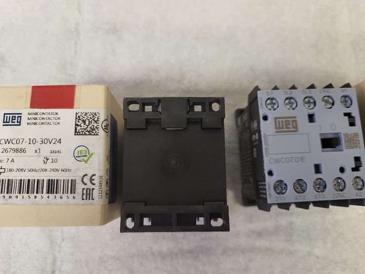 (4)-mini---contactors-7-amp-3-pole-w/1-auxiliary-contact---tag-#1218-image-4