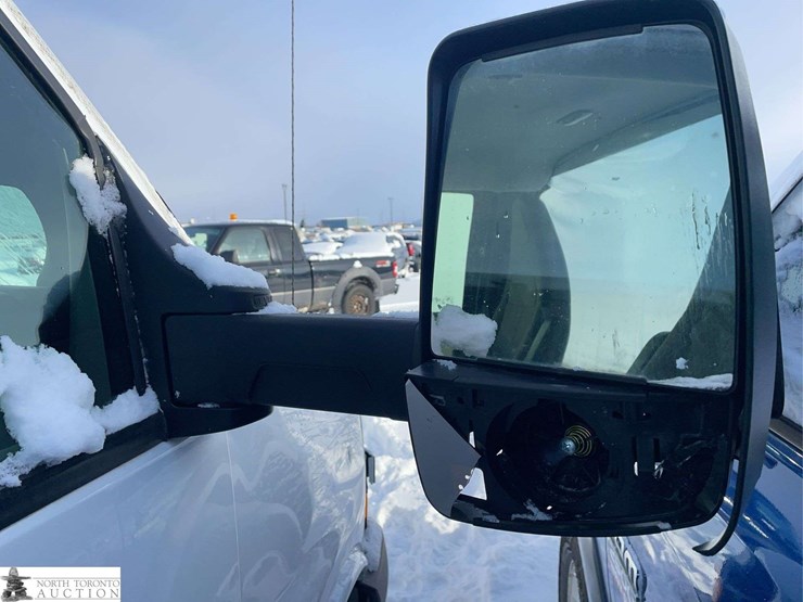 2018-chevrolet-express-dual-rear-wheel-cab-&-chassis-image-36