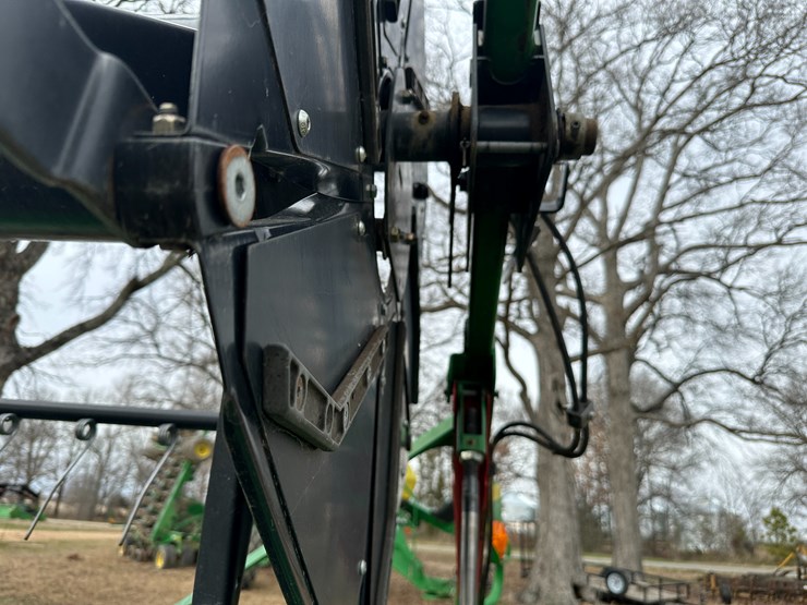 2017-john-deere-630fd-image-25