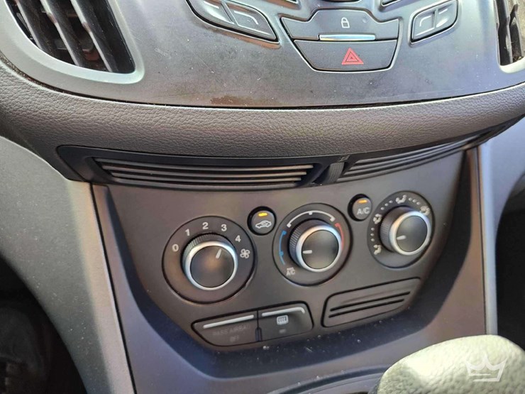 2014-ford-escape-image-12