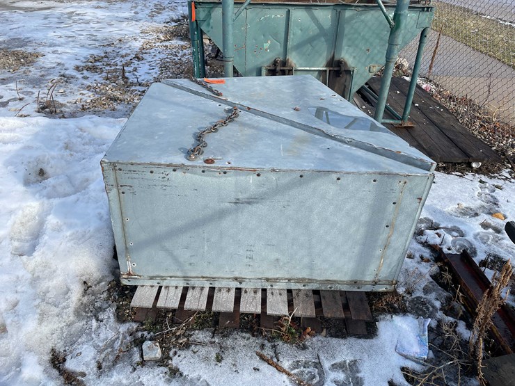 #2268-•-pair-of-metal-wedges-for-dump-truck-image-7