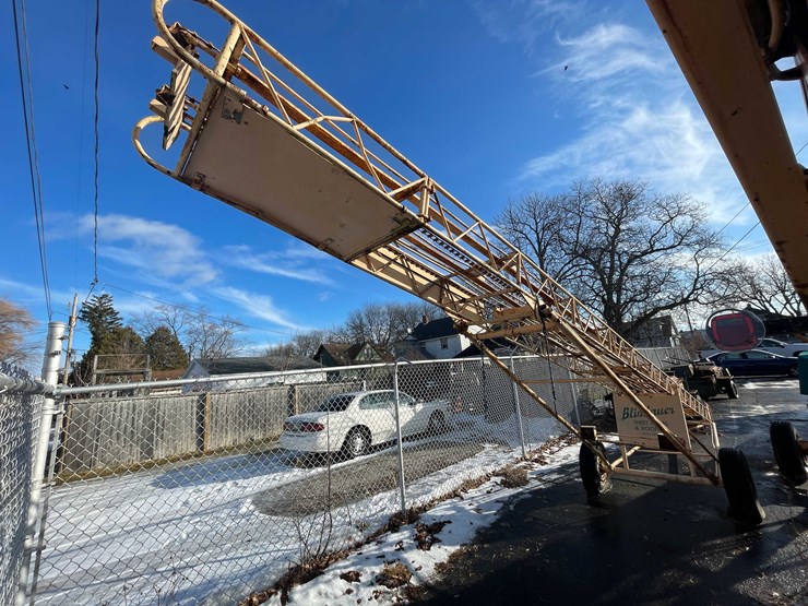 #2252-•-portable-conveyer-lift-image-4