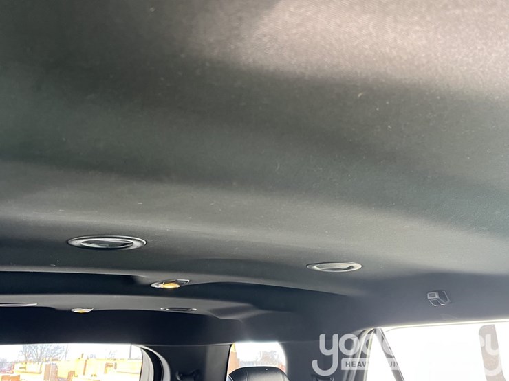 2016-ford-explorer-xlt-image-39