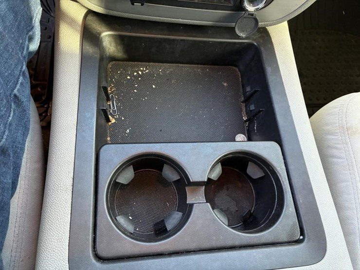 2008-chevrolet-tahoe-image-12