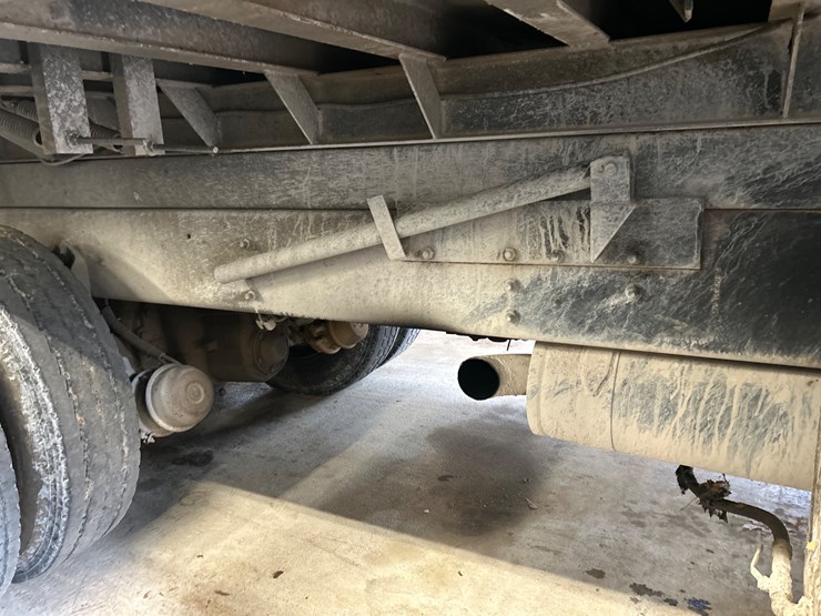 #9-•-1997-ford-tandem-axle-dump-truck-image-17