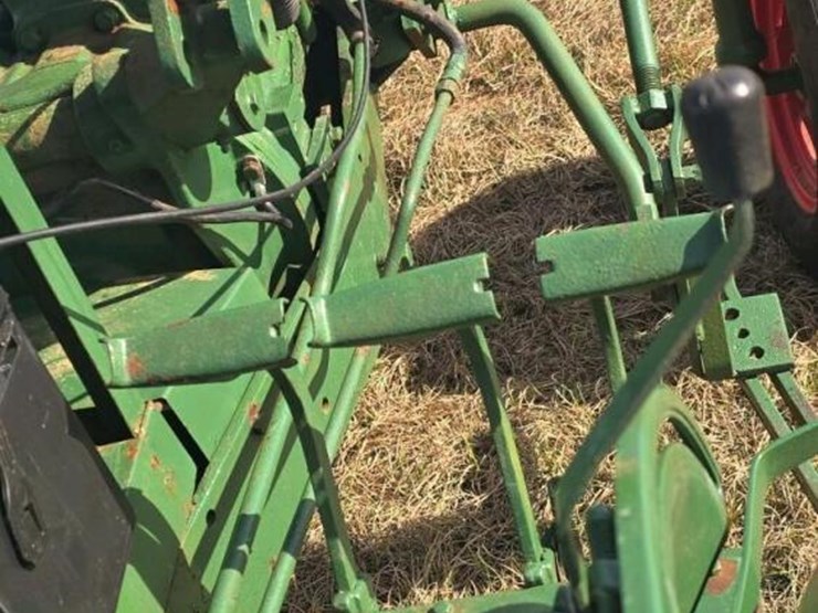 1957-oliver-super-44-image-16