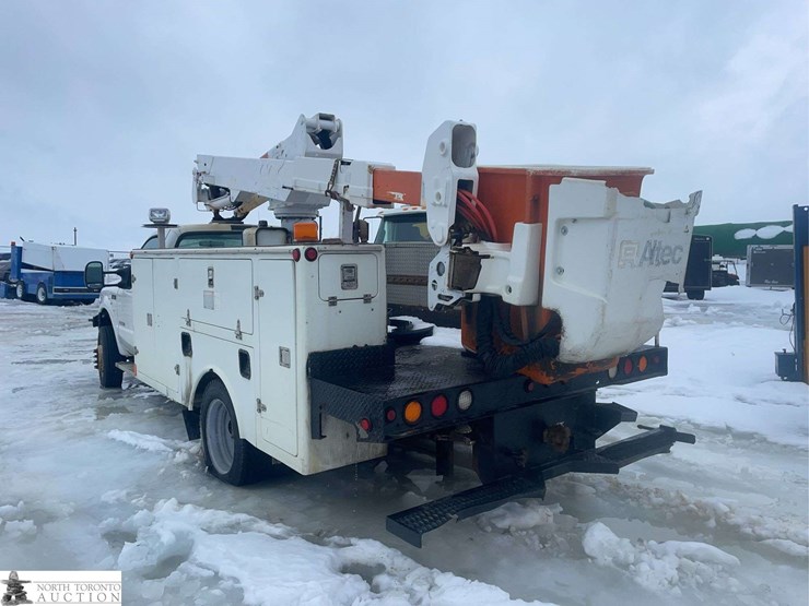 2006-ford-f550-image-3