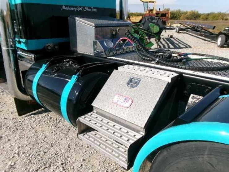 1988-peterbilt-379-image-39