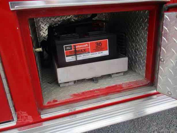 2004-ford-e450-image-9