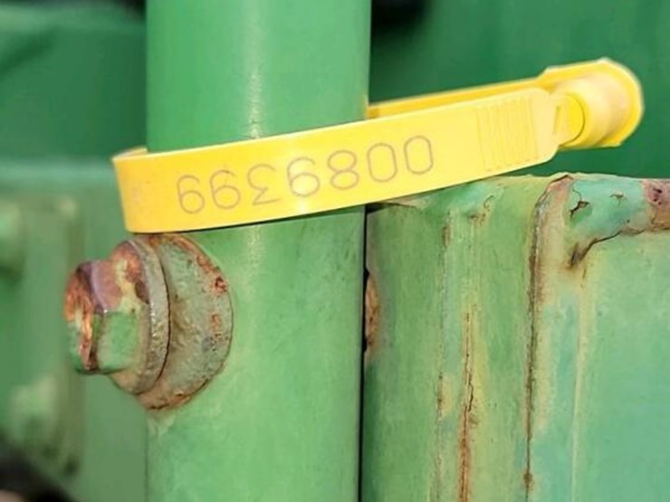 john-deere-4720-image-29