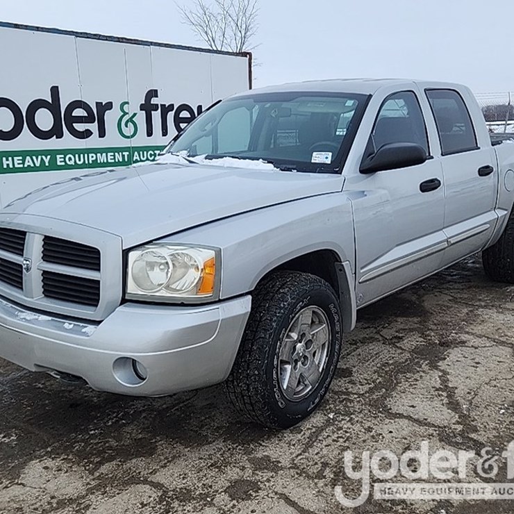 2011 DODGE DAKOTA