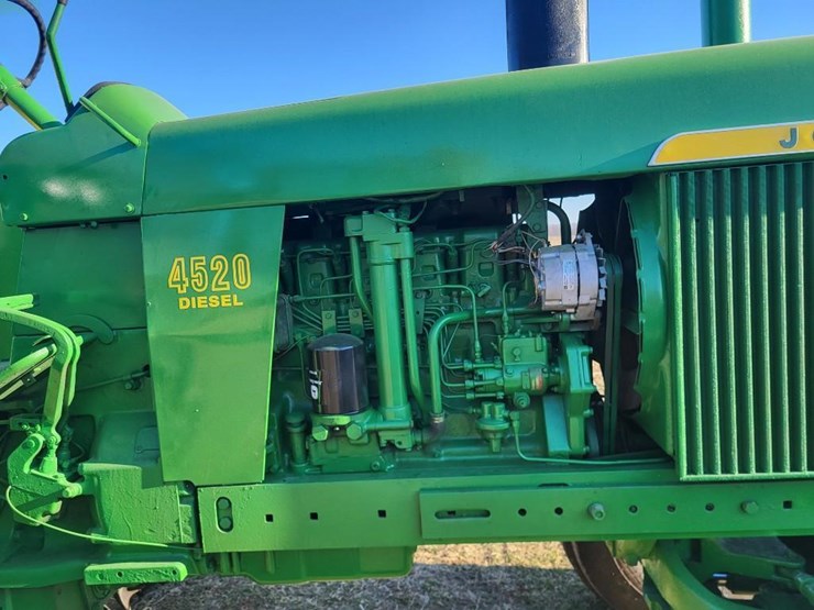 john-deere-4520-image-46