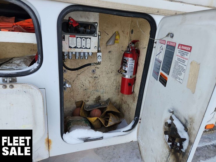 2006-ford-f550-image-26