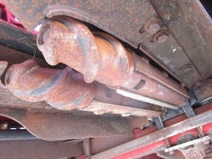 3082---(2002)-case-2206-6-row-corn-head-(sn#-haj0018059)-image-9