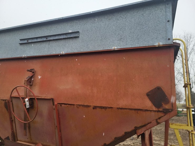 hopper-wagon-w/running-gear-image-27