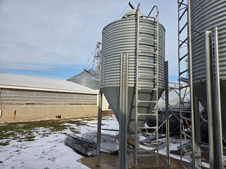 4-ton-hog-slat-feed-bin-#27-image-1