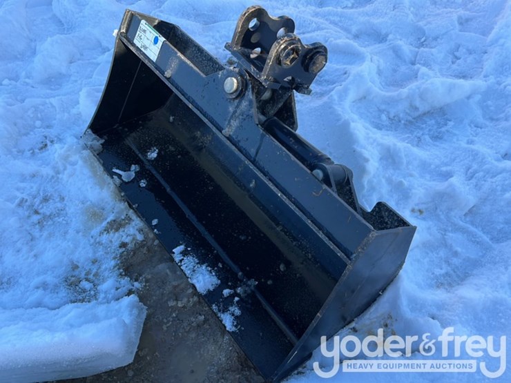 32"-hydraulic-tilt-bucket-to-suit-mini-excavator,-1”-pin-image-7