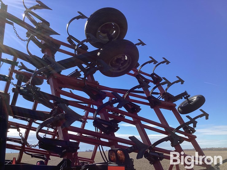 2011-case-ih-200-image-18