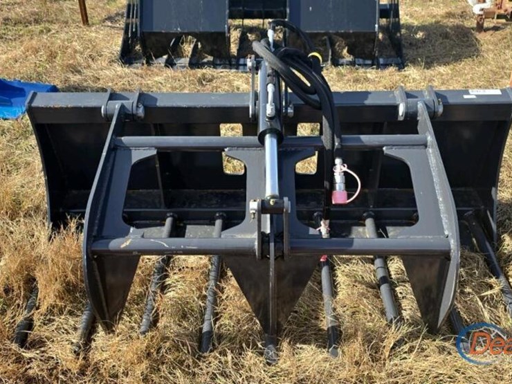 hay-grapple-for-tractor-or-skid-steer-image-4