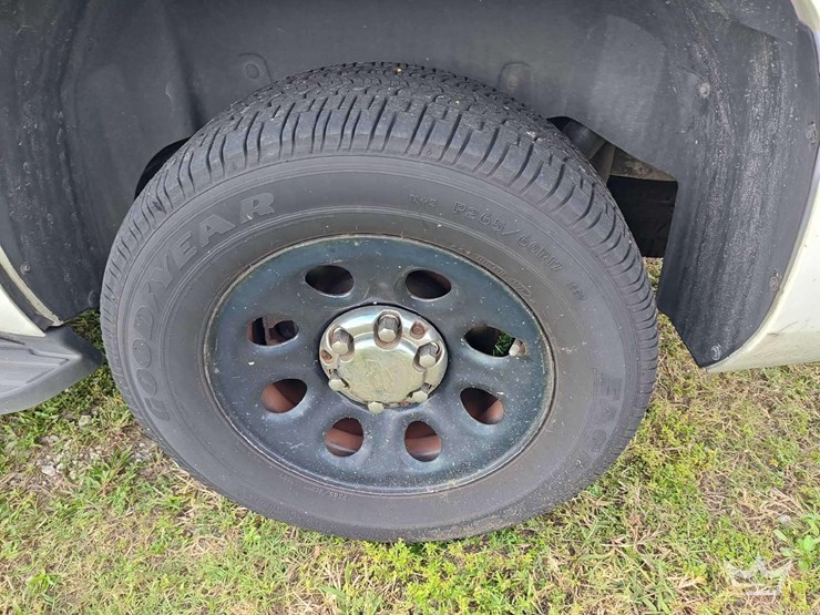 2012-chevrolet-tahoe-image-42