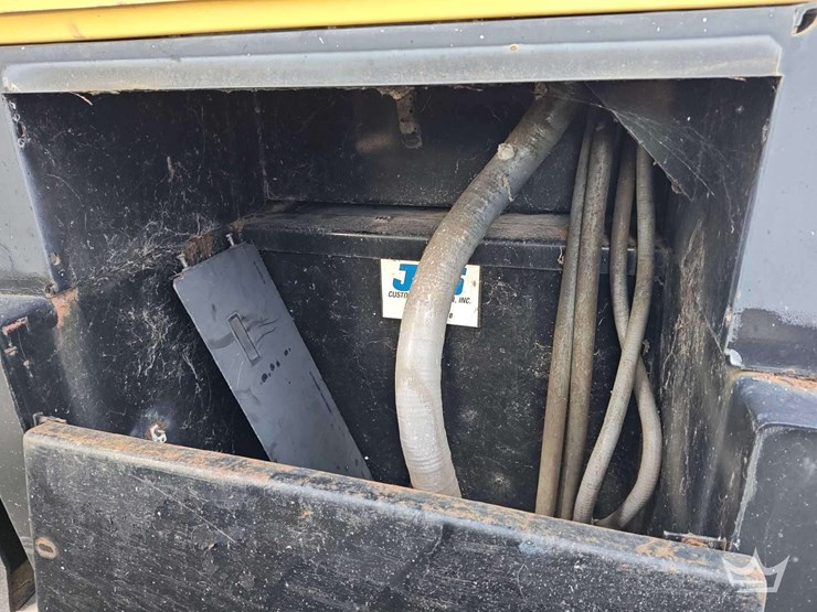 2008-caterpillar-72kw-standby-generator-image-6