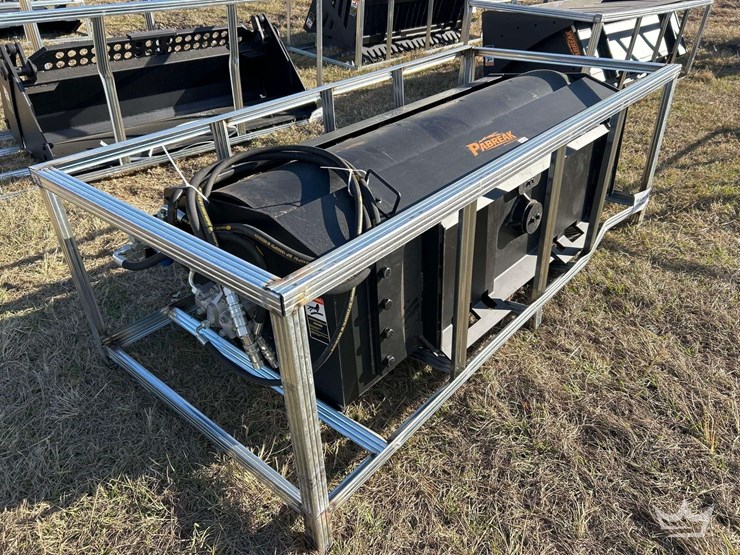 2025-pabreak-hydraulic-vibratory-roller-skid-steer-attachment-image-1