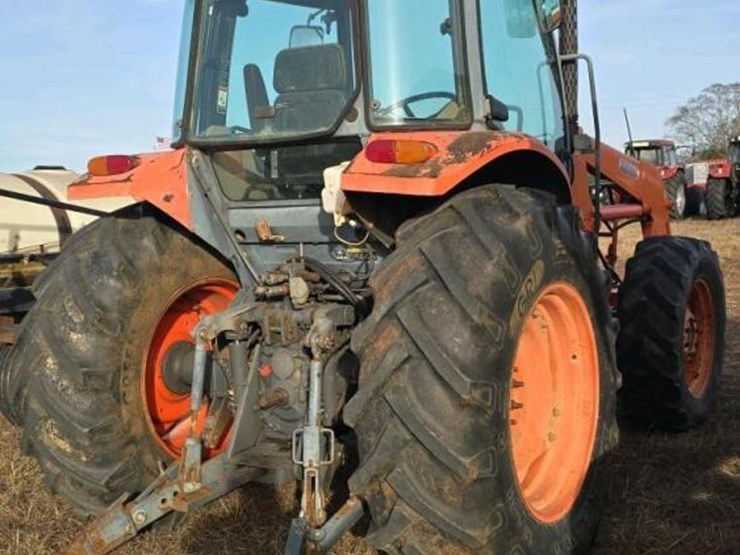 kubota-la1353-image-9